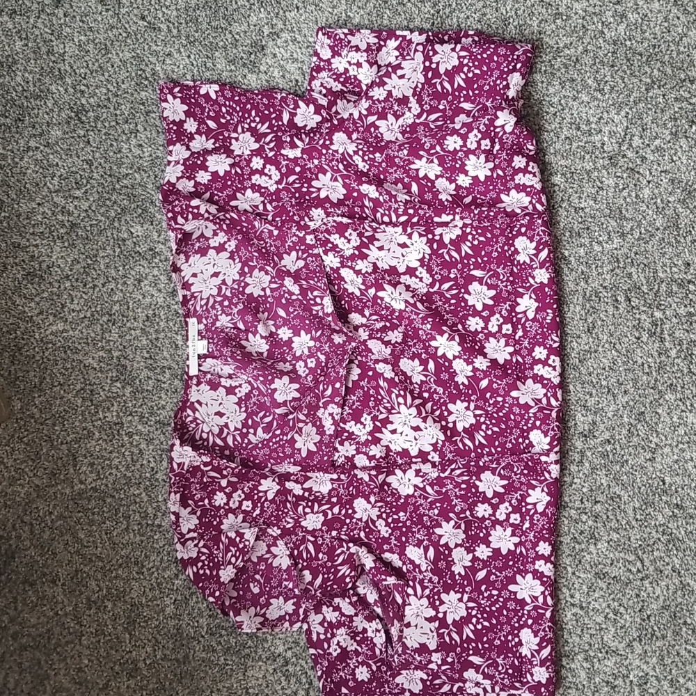 Fun 2 fun by Stitchfix short sleeved blouse.